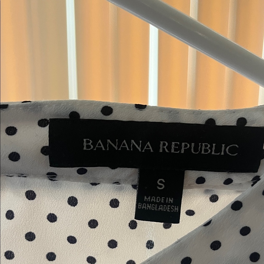 Banana Republic Polka Dot Blouse Size Small - Picture 3 of 3